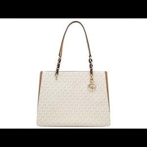 Michael Kohrs Sophia Tote/Purse in shade Vanilla/ACRN